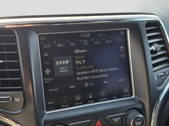 Used 2018 Jeep Grand Cherokee Altitude AWD/4WD image 30