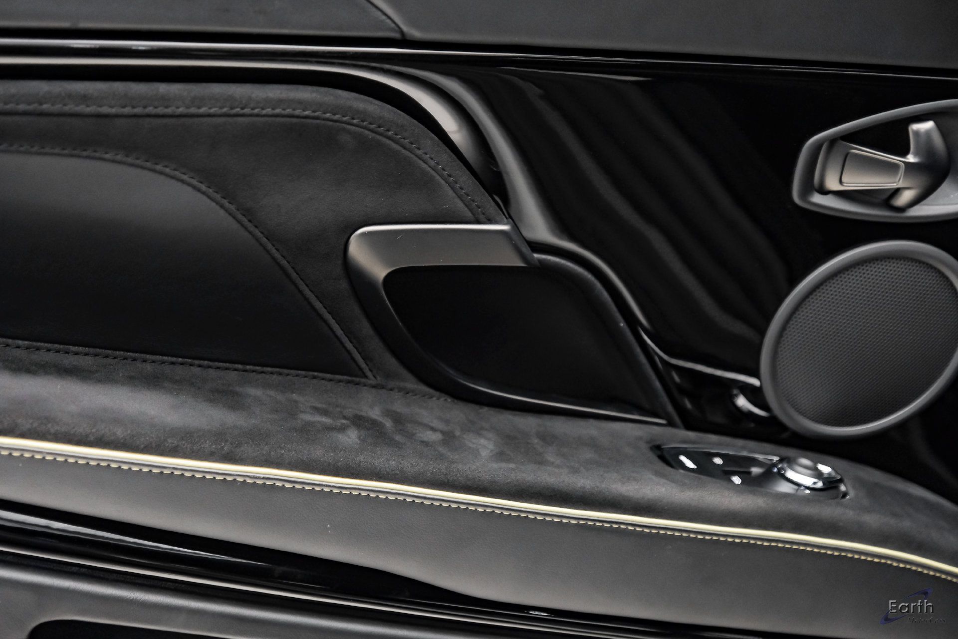 Used 2019 Aston Martin DBS Superleggera RWD image 88