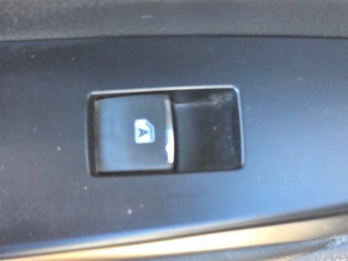 Used 2014 Toyota Highlander Limited Platinum AWD/4WD image 34