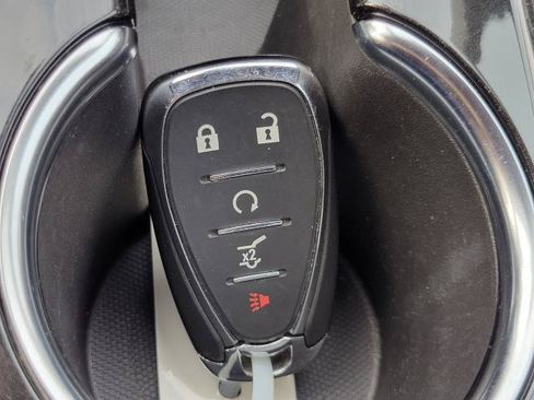 Used 2022 Chevrolet Equinox Premier AWD/4WD image 24