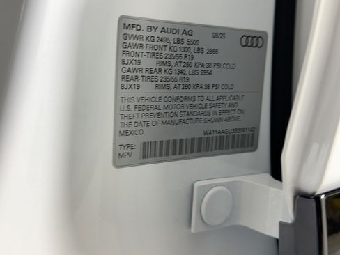 Certified 2025 Audi Q5 Premium w/ Convenience Package AWD/4WD image 18
