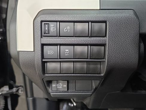 Certified 2024 Toyota Tacoma TRD Off-Road AWD/4WD image 26