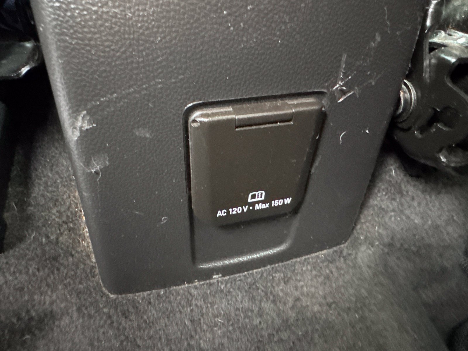 Used 2018 Chevrolet Trax LT w/ LT Convenience Package FWD image 14