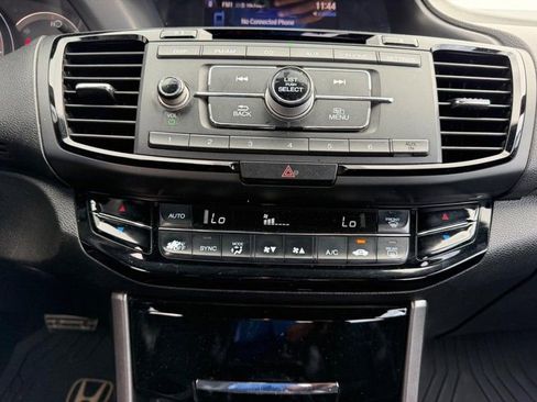 Used 2016 Honda Accord Sport image 12