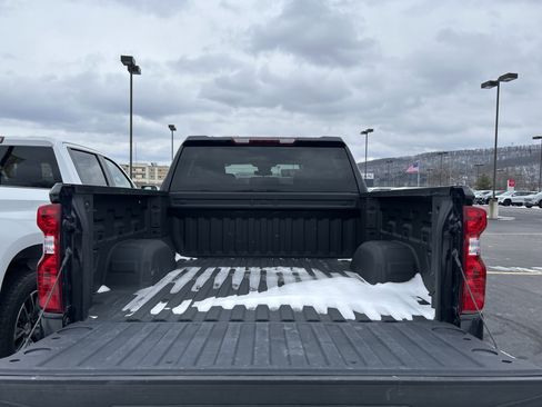 Used 2023 Chevrolet Silverado 1500 Custom image 8