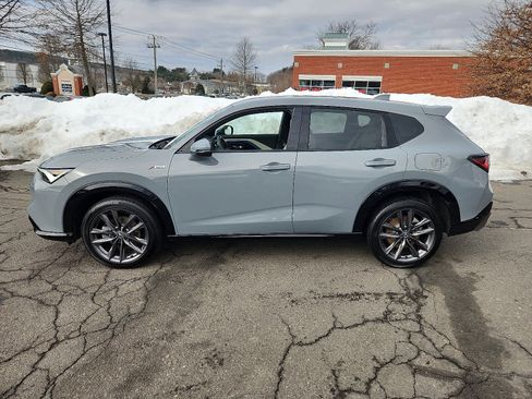Used 2025 Acura ADX A-Spec image 8