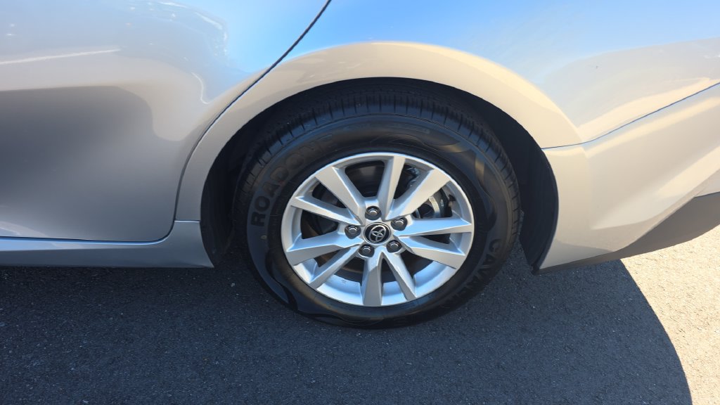 Used 2025 Toyota Camry LE FWD image 9