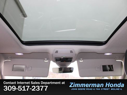 Used 2024 Volkswagen Atlas SEL Premium R-Line image 11