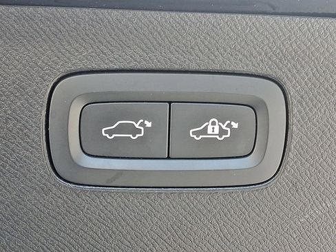 Certified 2022 Volvo XC90 T6 Inscription w/ Climate Package image 31