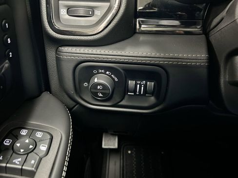 New 2026 RAM 2500 Limited image 16