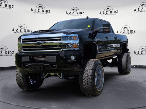 Used 2019 Chevrolet Silverado 2500 High Country w/ Duramax Plus Package AWD/4WD image 4