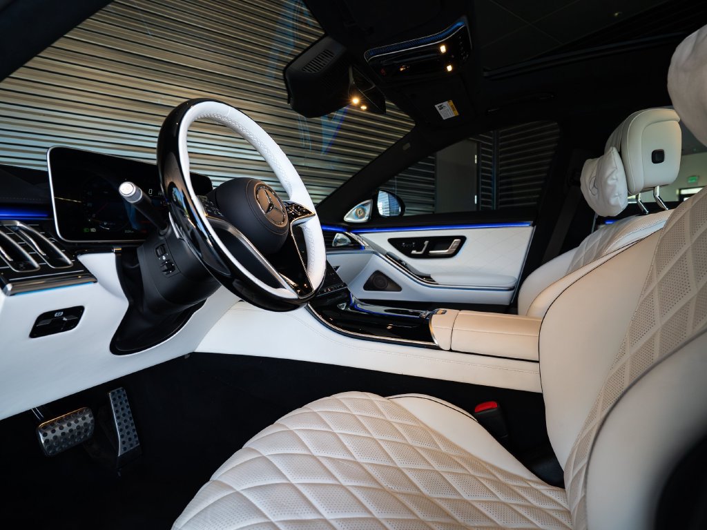 Used 2024 Mercedes-Benz S 580 4MATIC Sedan image 4