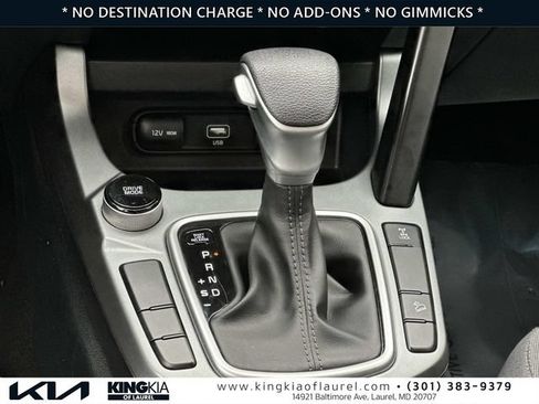 Used 2023 Kia Seltos LX AWD/4WD image 7