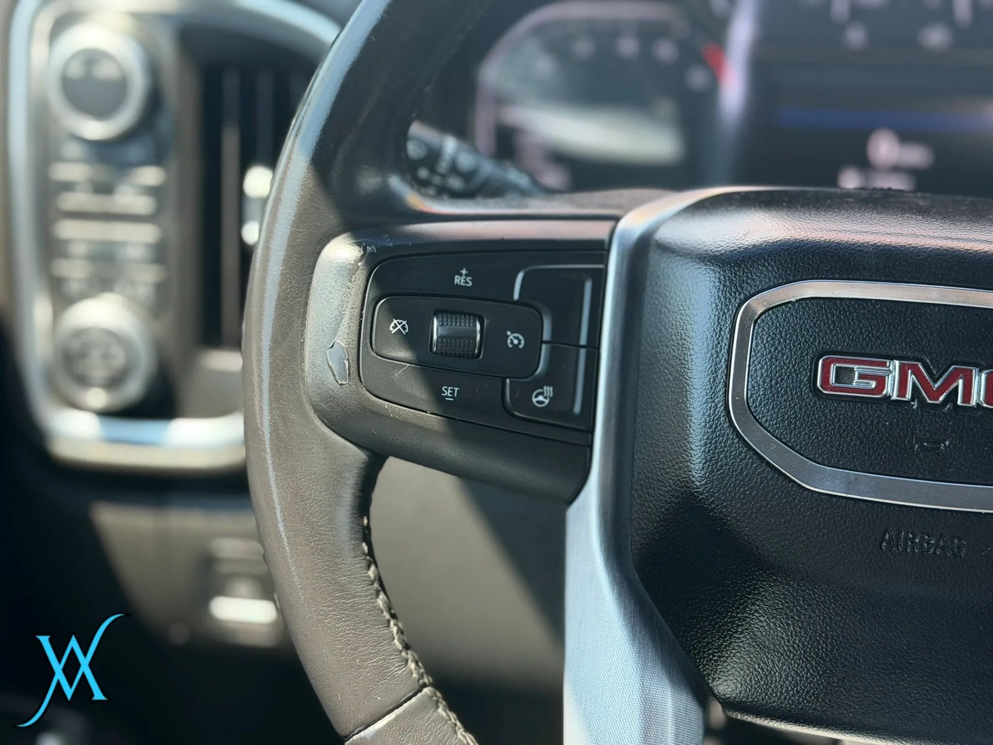 Used 2020 GMC Sierra 1500 SLT AWD/4WD image 28