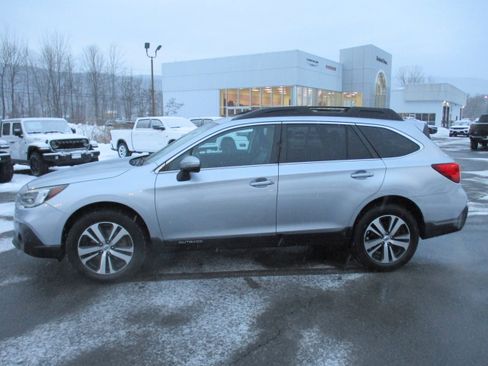 Used 2018 Subaru Outback 2.5i Limited image 8