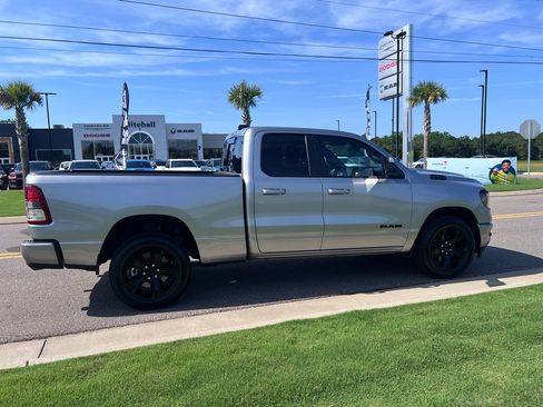 Used 2022 RAM 1500 Big Horn w/ Night Edition RWD image 2