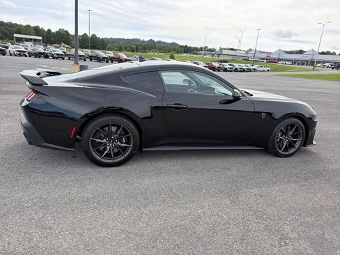 Used 2024 Ford Mustang Dark Horse RWD image 3