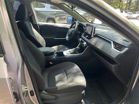 Used 2023 Toyota RAV4 LE AWD/4WD image 11