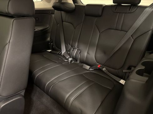 New 2026 Honda Pilot Touring image 16