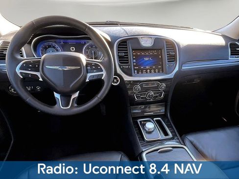 Used 2016 Chrysler 300 Limited image 8