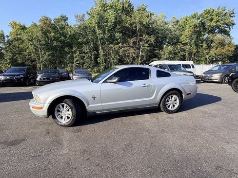 Used 2007 Ford Mustang Coupe RWD image 12