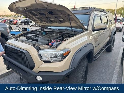 Used 2018 Toyota Tacoma TRD Sport image 24