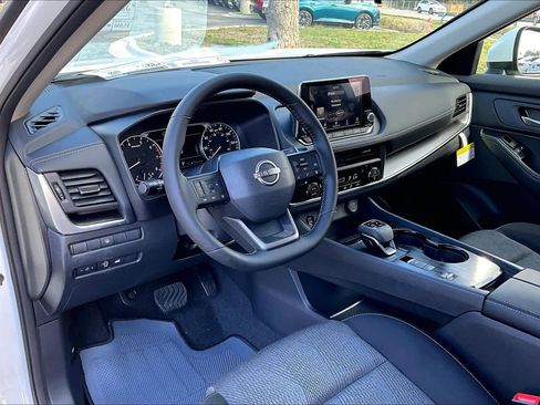 New 2026 Nissan Rogue SV FWD image 8