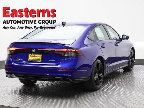 Used 2025 Honda Accord Sport image 5