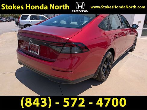 Certified 2025 Honda Accord SE image 3