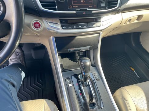 Used 2014 Honda Accord EX-L image 17