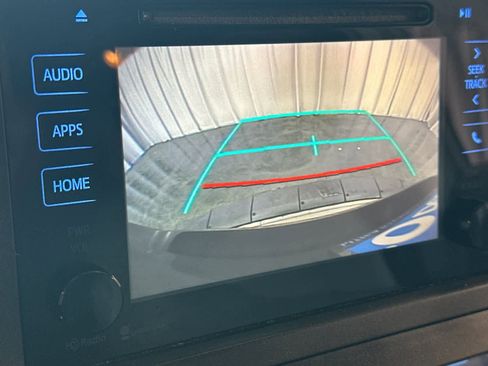 Used 2015 Toyota Sienna LE FWD image 21
