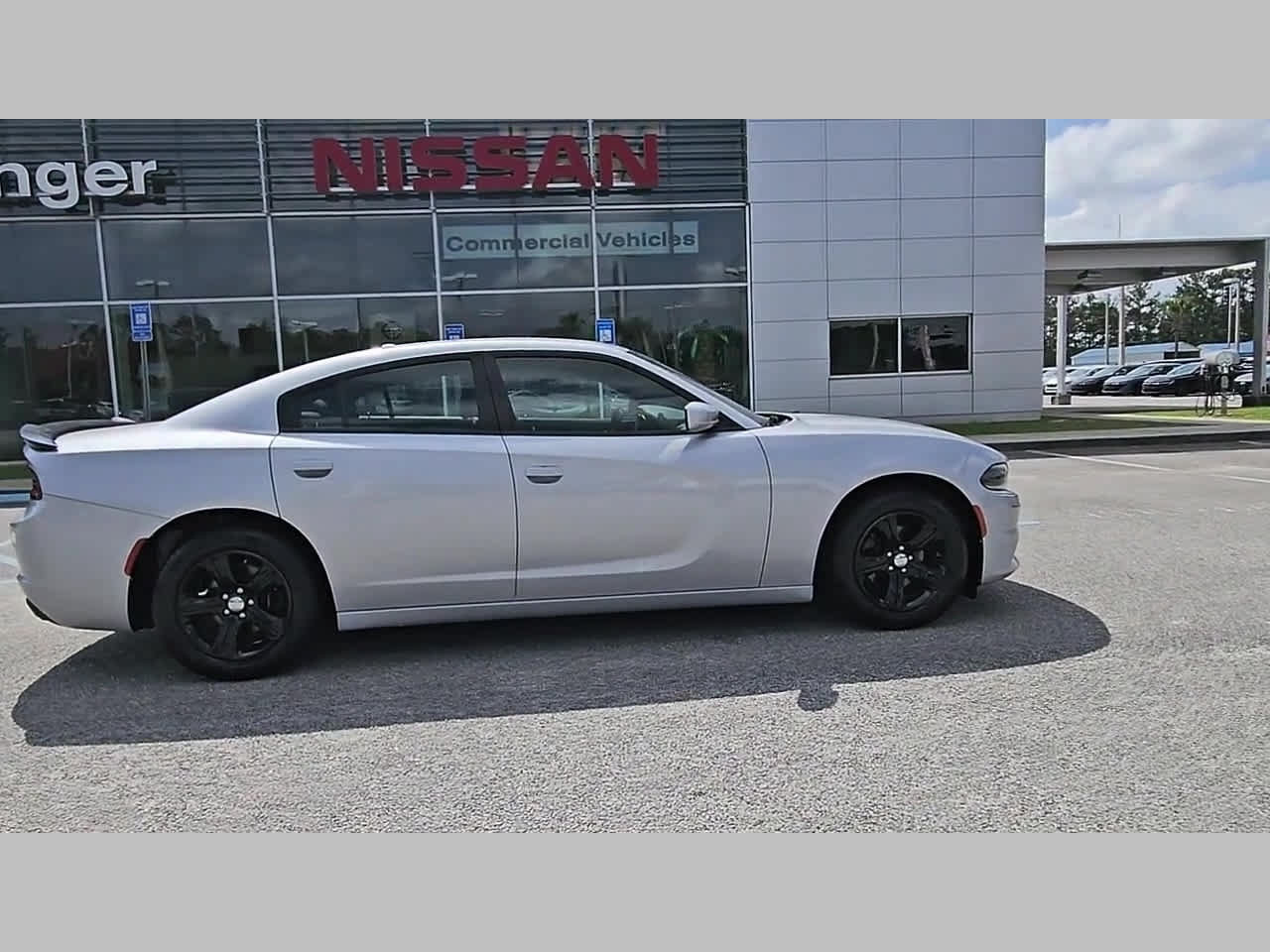 Used 2020 Dodge Charger SXT w/ Driver Convenience Group RWD image 37