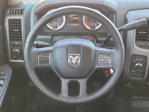 Used 2018 RAM 2500 Tradesman w/ Chrome Appearance Group AWD/4WD image 9