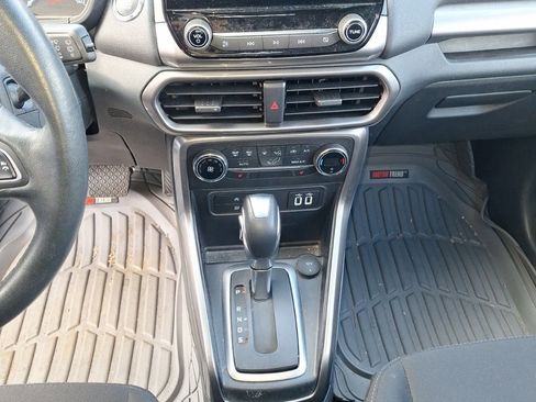 Used 2020 Ford EcoSport SE w/ SE Convenience Package image 12
