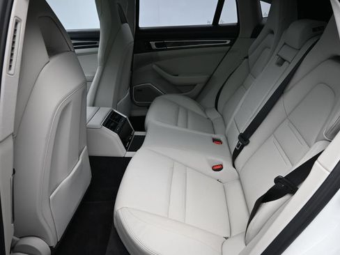 Certified 2023 Porsche Panamera Platinum Edition RWD image 7