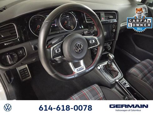 Used 2018 Volkswagen GTI SE FWD image 21