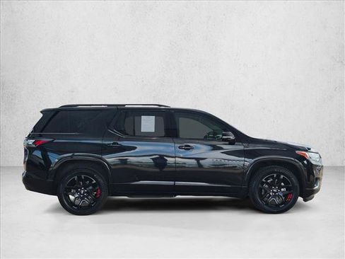 Used 2019 Chevrolet Traverse Premier w/ Redline Edition AWD/4WD image 4