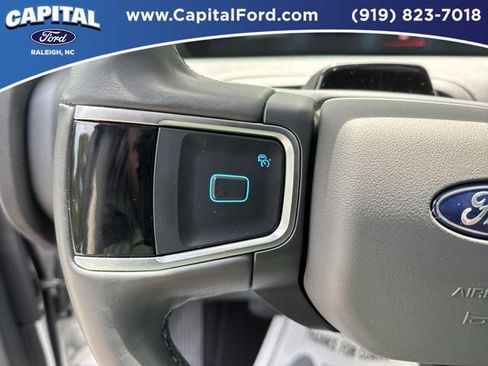Certified 2025 Ford Expedition Active AWD/4WD image 23