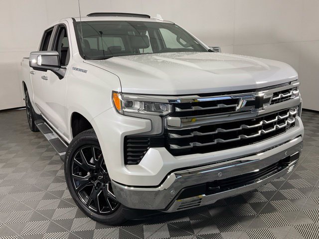 Used 2023 Chevrolet Silverado 1500 LTZ w/ LTZ Premium Package AWD/4WD image 45