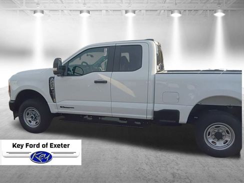 New 2026 Ford F250 XL w/ FX4 Off-Road Package image 5