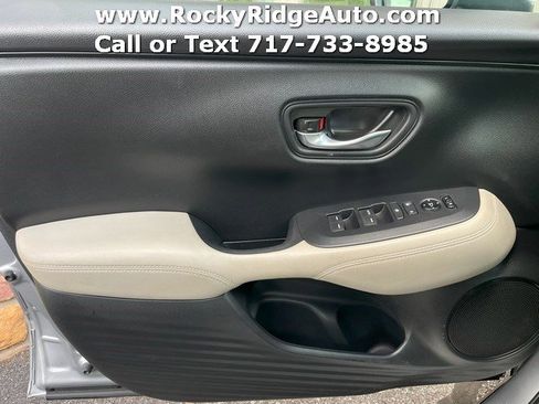 Used 2023 Honda HR-V LX image 34