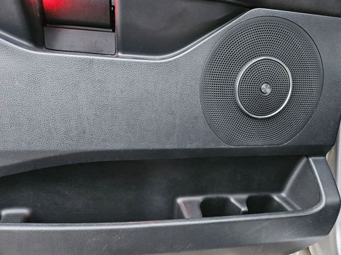 Used 2018 Ford Expedition Limited image 16