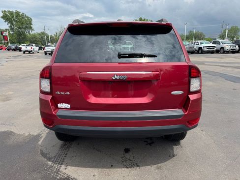 Used 2016 Jeep Compass Latitude AWD/4WD image 4