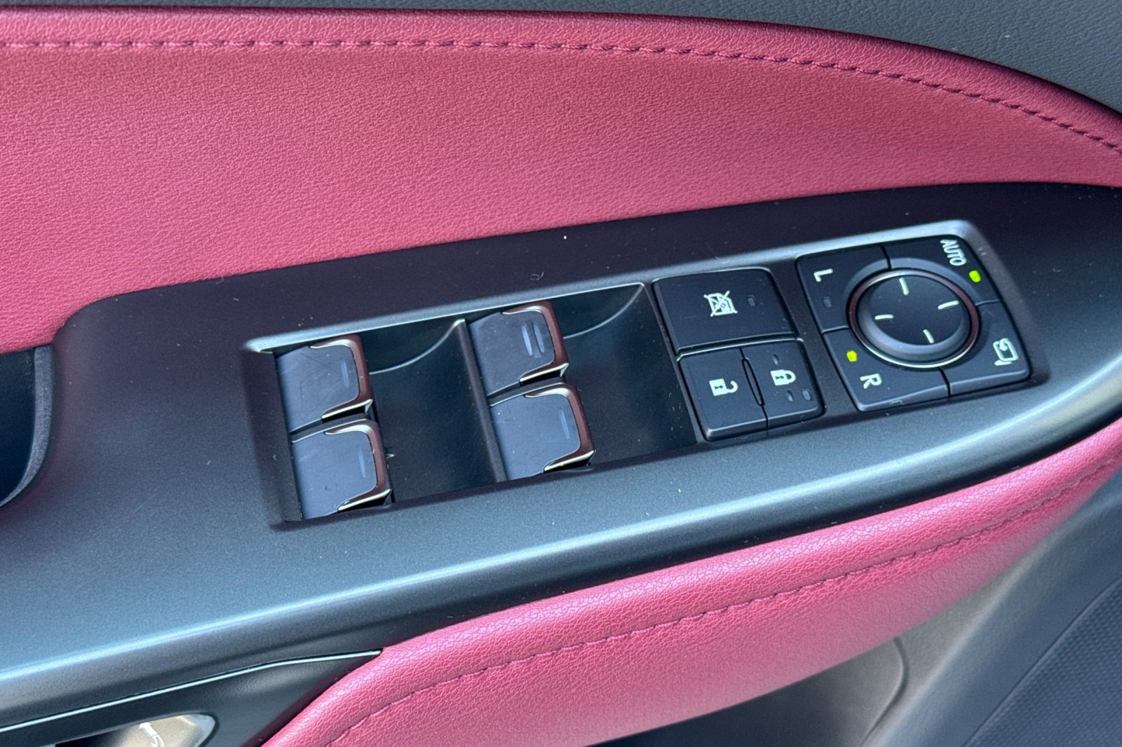 Used 2025 Lexus NX 250 AWD w/ Accessory Package (Z2) image 13