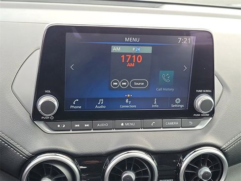 Used 2024 Nissan Sentra SV image 9