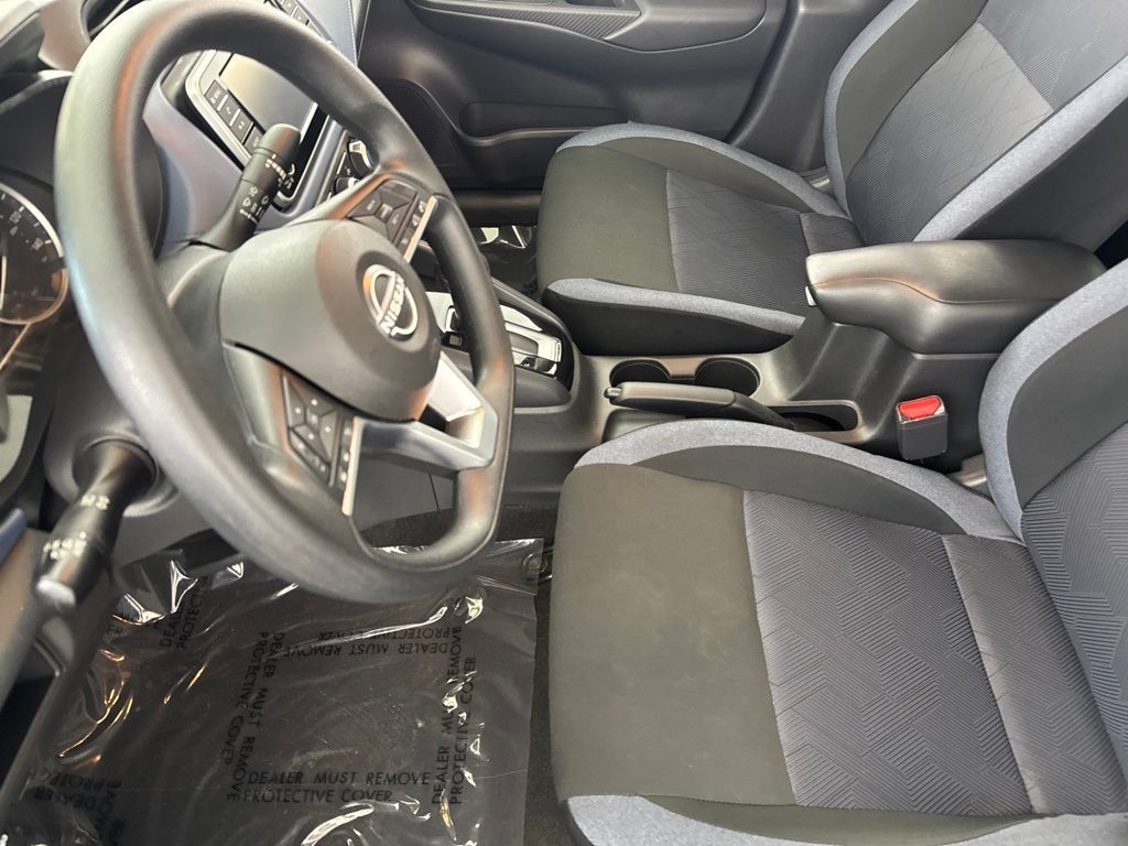 Used 2025 Nissan Versa SV FWD image 22
