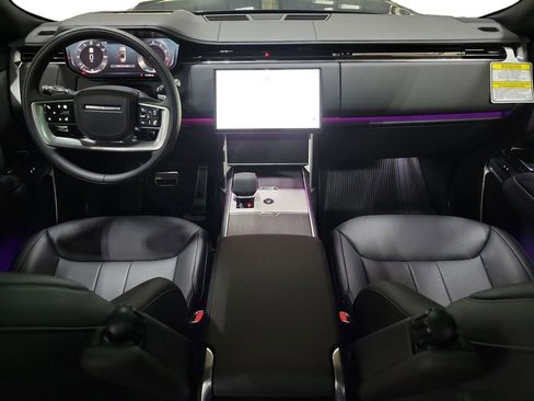 New 2025 Land Rover Range Rover SE image 25