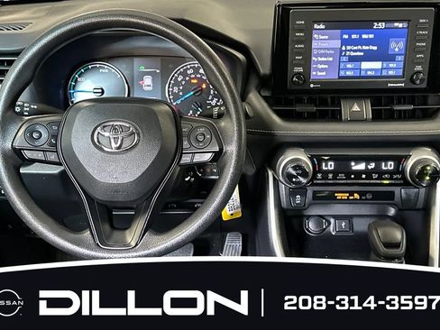 Used 2022 Toyota RAV4 LE AWD/4WD image 14