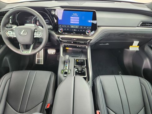 New 2026 Lexus TX 500h AWD image 20