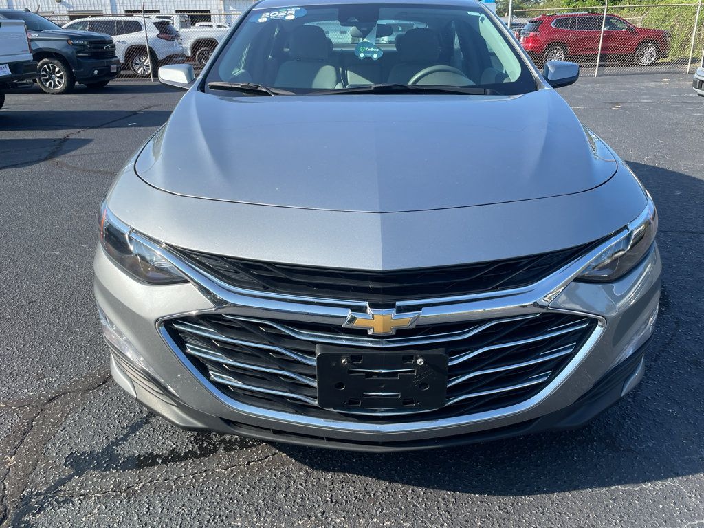 Certified 2025 Chevrolet Malibu LT FWD image 3